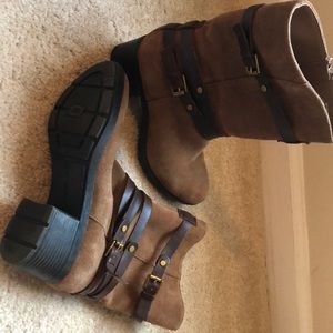 Bandolino tan and brown boots